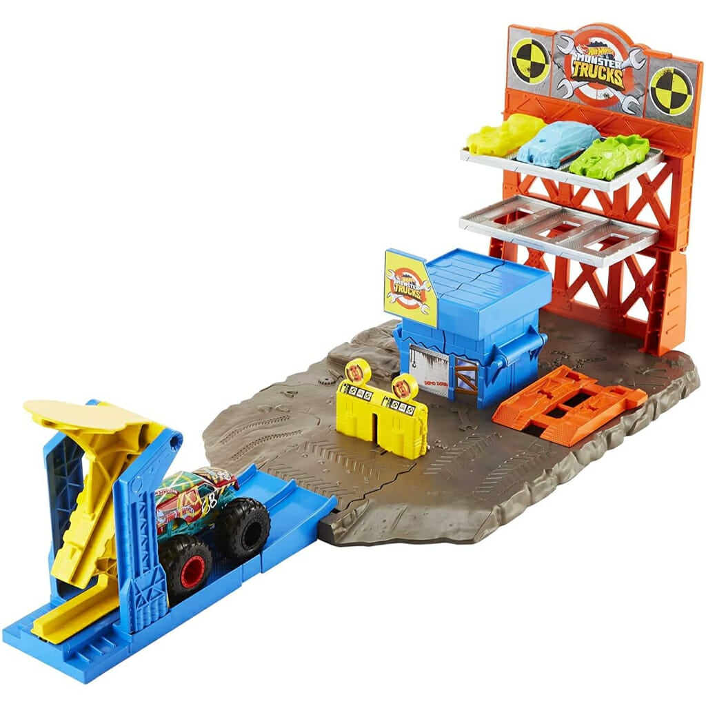 hot wheels monster trucks blast station playset with 1 164 scale hw demo derby & 3 crushable cars (5)