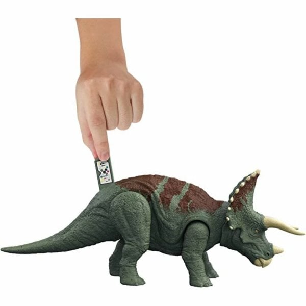 jurassic world dominion roar strikers triceratops dinosaur 3